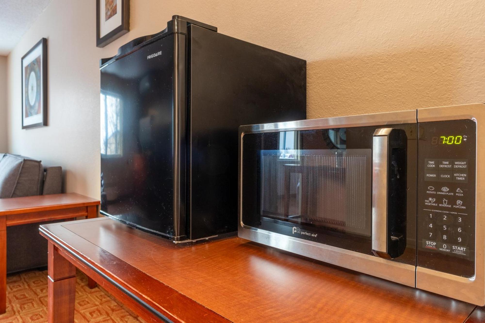 Norland Inn & Suites Roseau Room photo